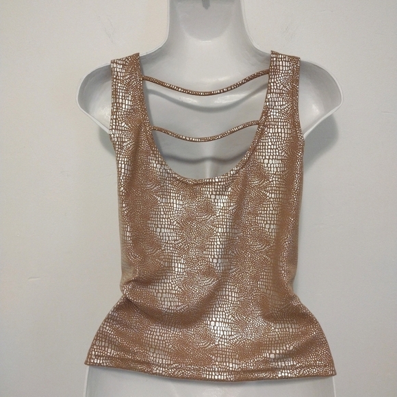 A. Byer - Sleeveless Backless Blouse - Picture 5 of 10